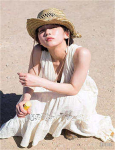 衣橱里的她1