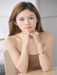 金瓶双艳杨思群版全集-女医生销售的秘密3HD中字