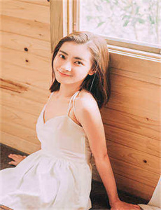 9位美女撒尿正面自拍尿口-色网址之家图片
